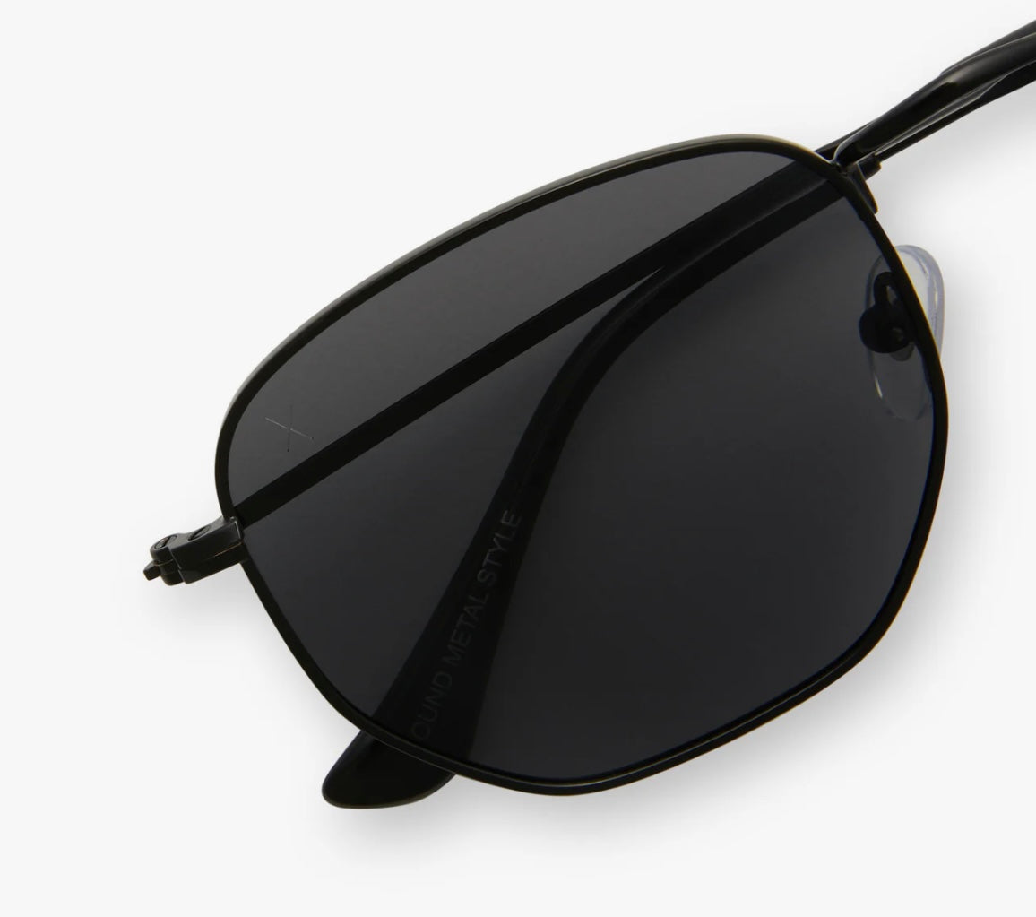 Roxbury Gold & Black Polarized Sunglasses
